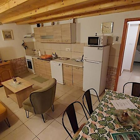 Holiday House Letizia Premantura Ngoại thất bức ảnh