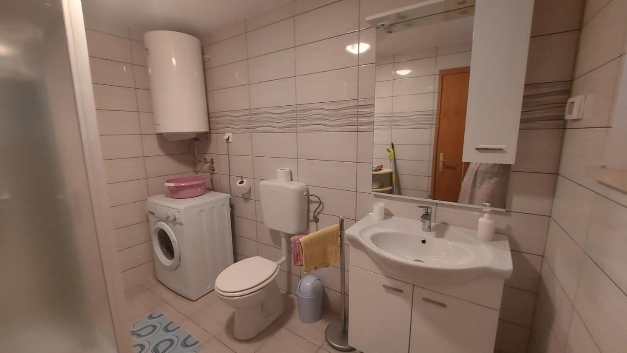 Holiday House Letizia Premantura Ngoại thất bức ảnh