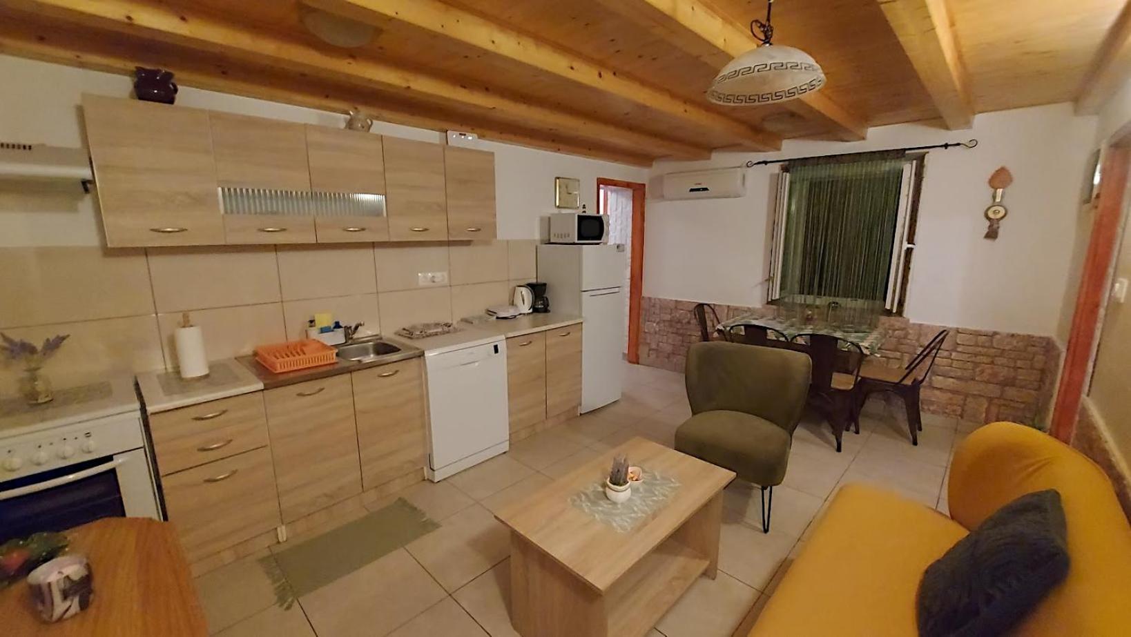 Holiday House Letizia Premantura Ngoại thất bức ảnh