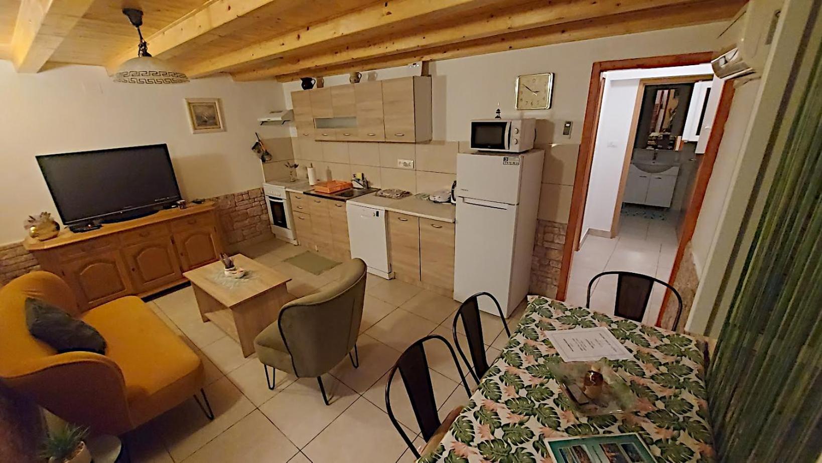 Holiday House Letizia Premantura Ngoại thất bức ảnh